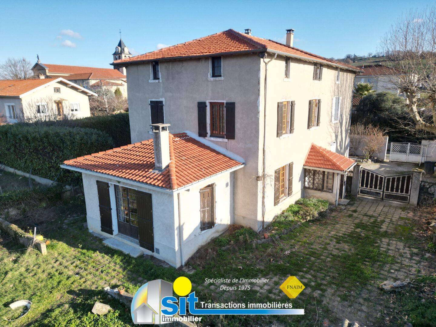 Maison 7 pièces 186 m² · à Reventin-Vaugris · 186 m² · 195 000 €