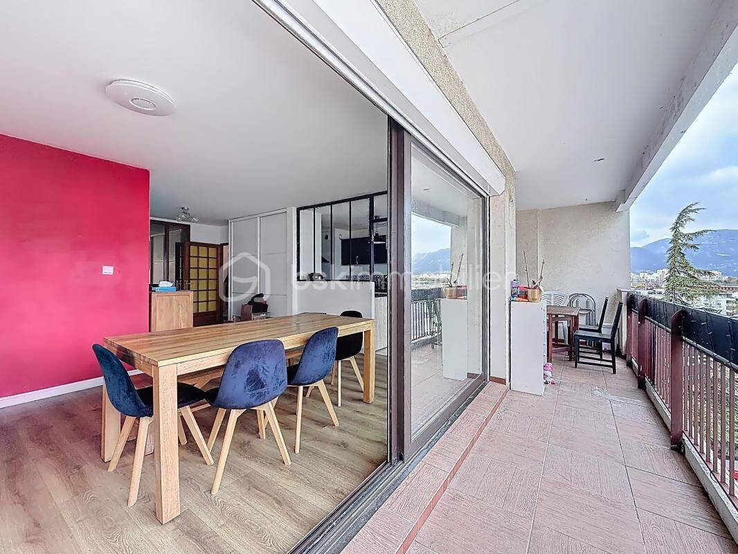 Appartement 6 pièces 115 m² · à Échirolles · 114,6 m² · 229 000 €