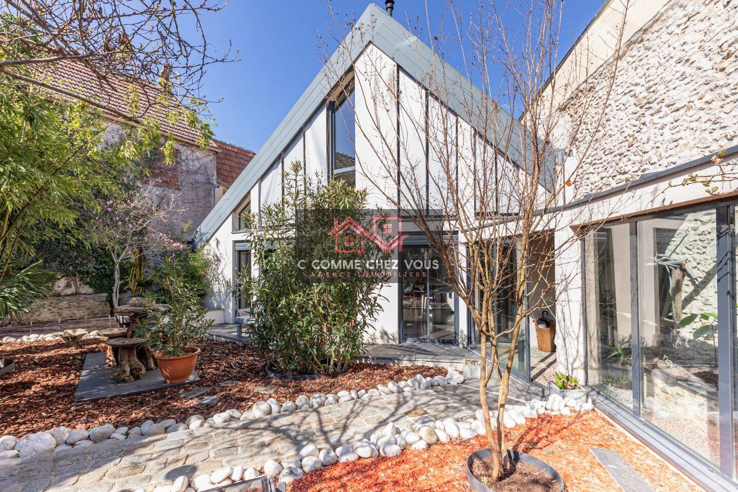 Maison 7 pièces 201 m² · à Ozoir-la-Ferrière · 201 m² · 689 000 €