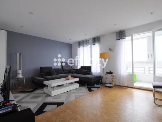 Appartement à vendre 143 000 € 3 pièces 2 chambres 68 m² Étage 7/7 Les Minguettes-Amstrong Vénissieux 69200