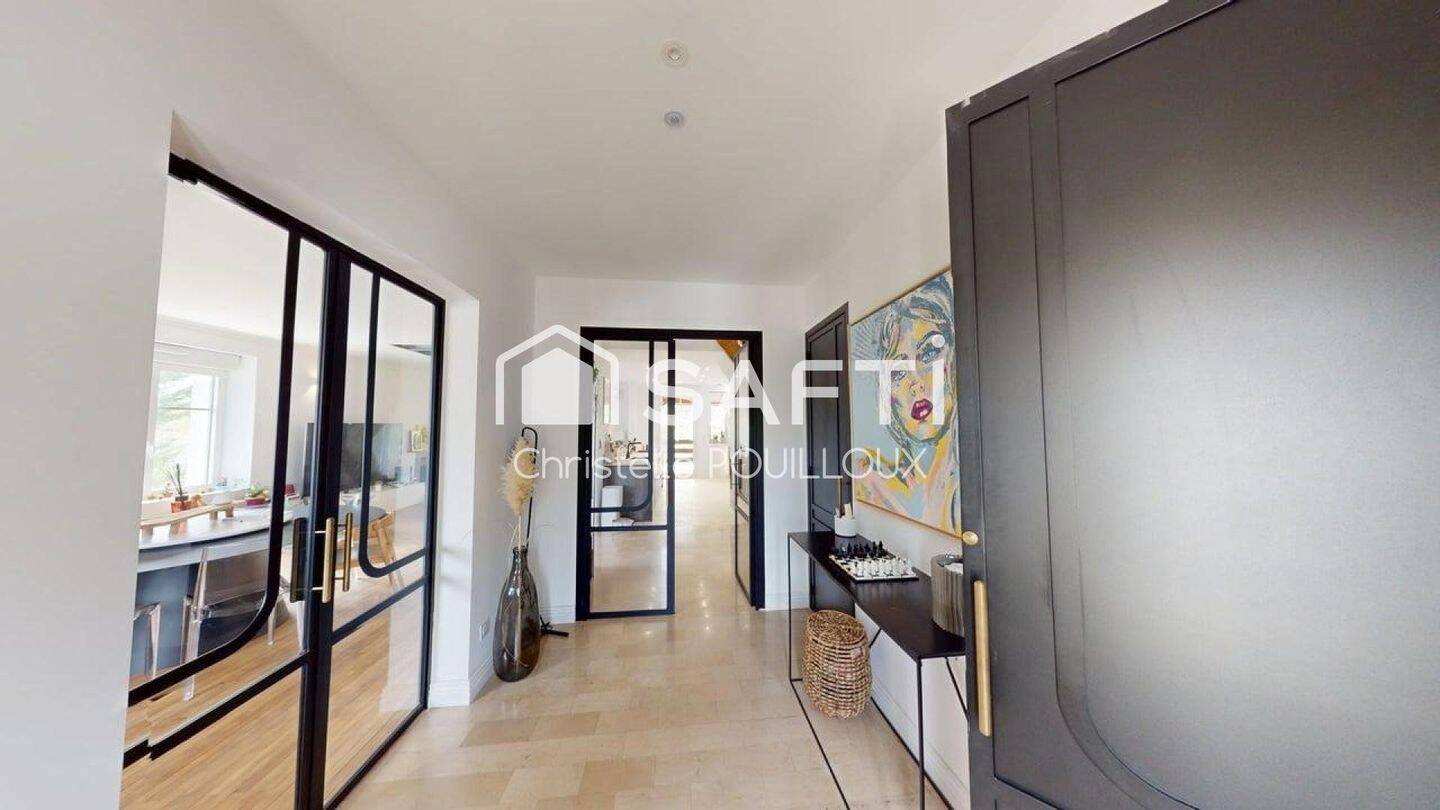 Maison 8 pièces 223 m² · à Niort · 223 m² · 630 000 €