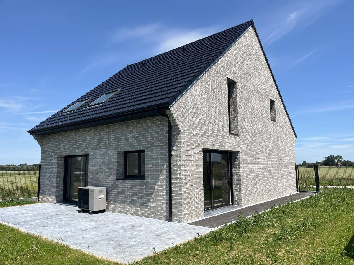 Maison 100 m² · à Muncq-Nieurlet · 100 m² · 285 000 €