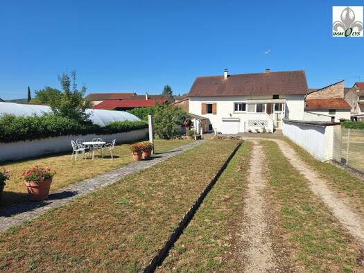 Maison à vendre 139 000 € 5 pièces 3 chambres 91 m² 1 100 m² de terrain Lacrost 71700