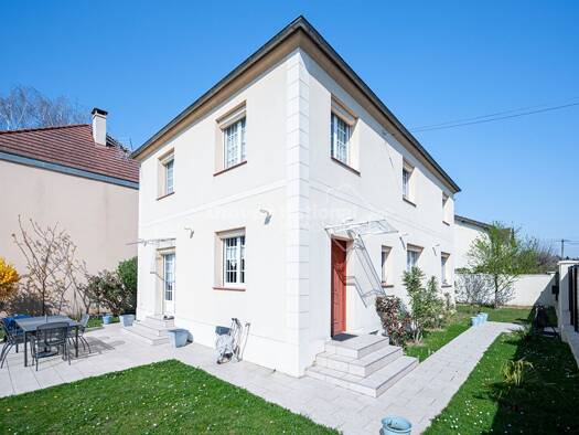 Maison à vendre 780 000 € 6 pièces 3 chambres 185 m² 569 m² de terrain Gros Noyer Ermont 95120