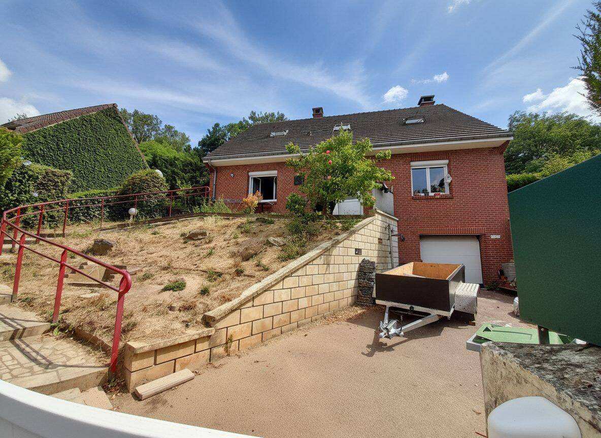 Maison 6 pièces 136 m² · à Noyon · 136 m² · 183 000 €