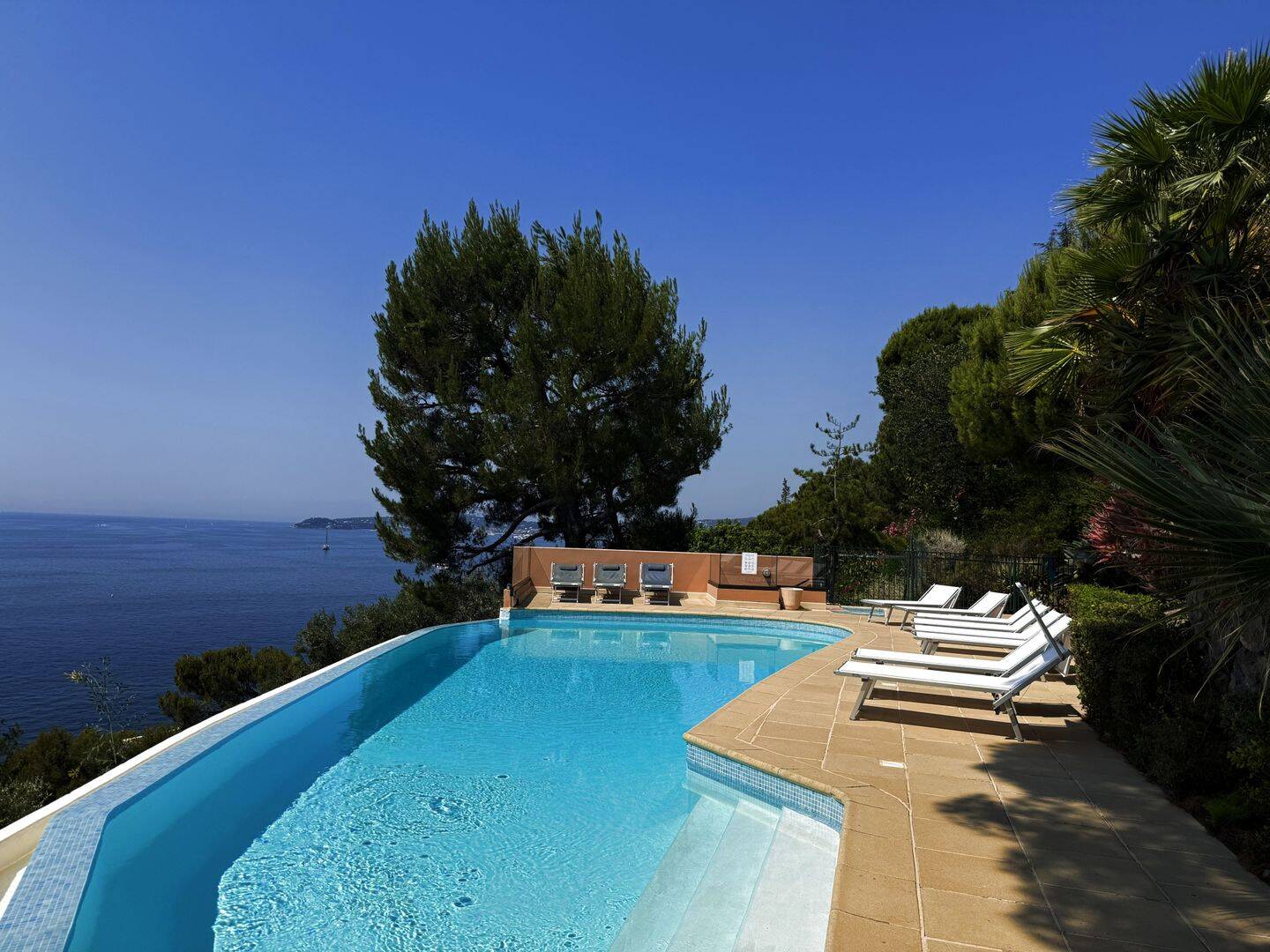 Appartement 3 pièces 80 m² · à Cap-d'Ail · 79,7 m² · 1 680 000 €