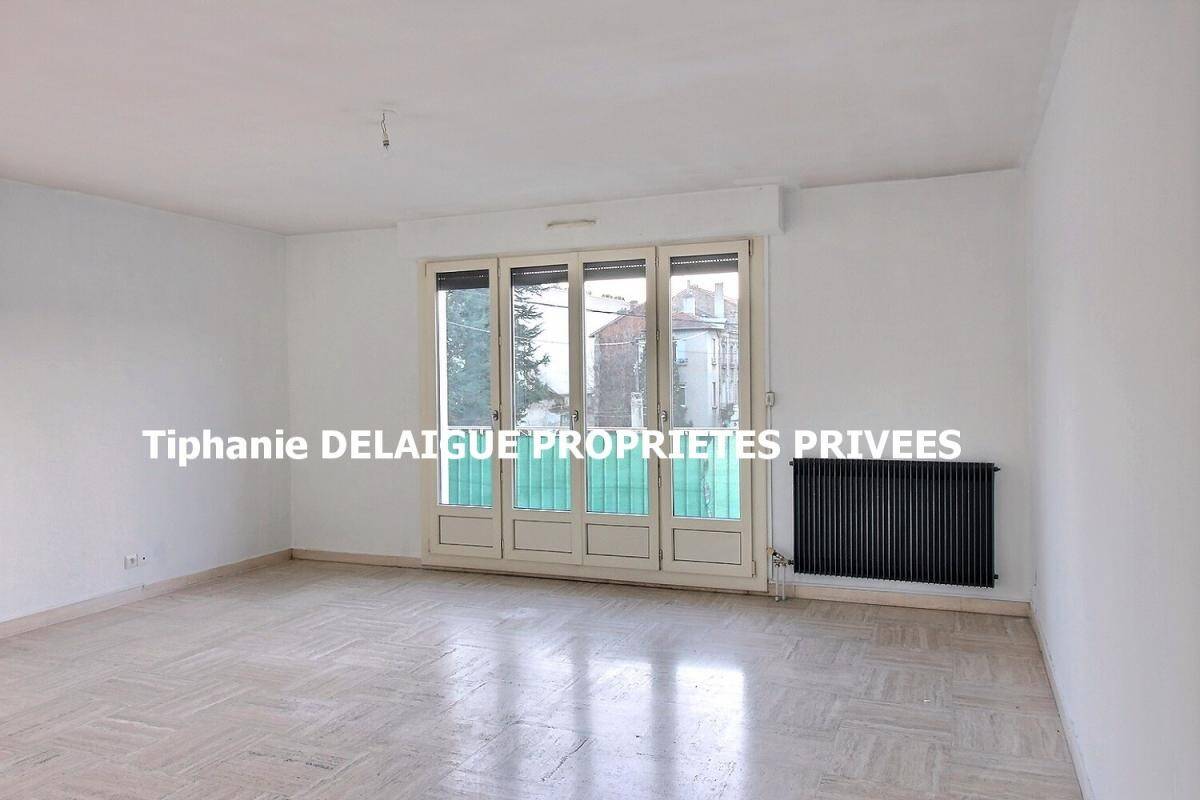 Appartement 4 pièces 88 m² · à Le Chambon-Feugerolles · 87,6 m² · 96 000 €