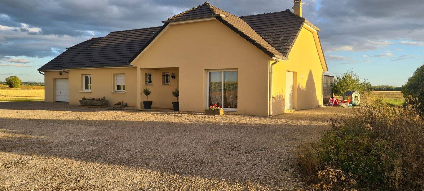 Maison 5 pièces 148 m² · à Remilly-sur-Tille · 148 m² · 446 000 €
