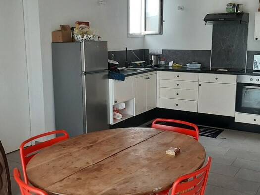 Maison de plain-pied à louer 450 € 3 pièces 2 chambres 69 m² Le Bourg sous la Roche-Coteau La Roche-sur-Yon 85000