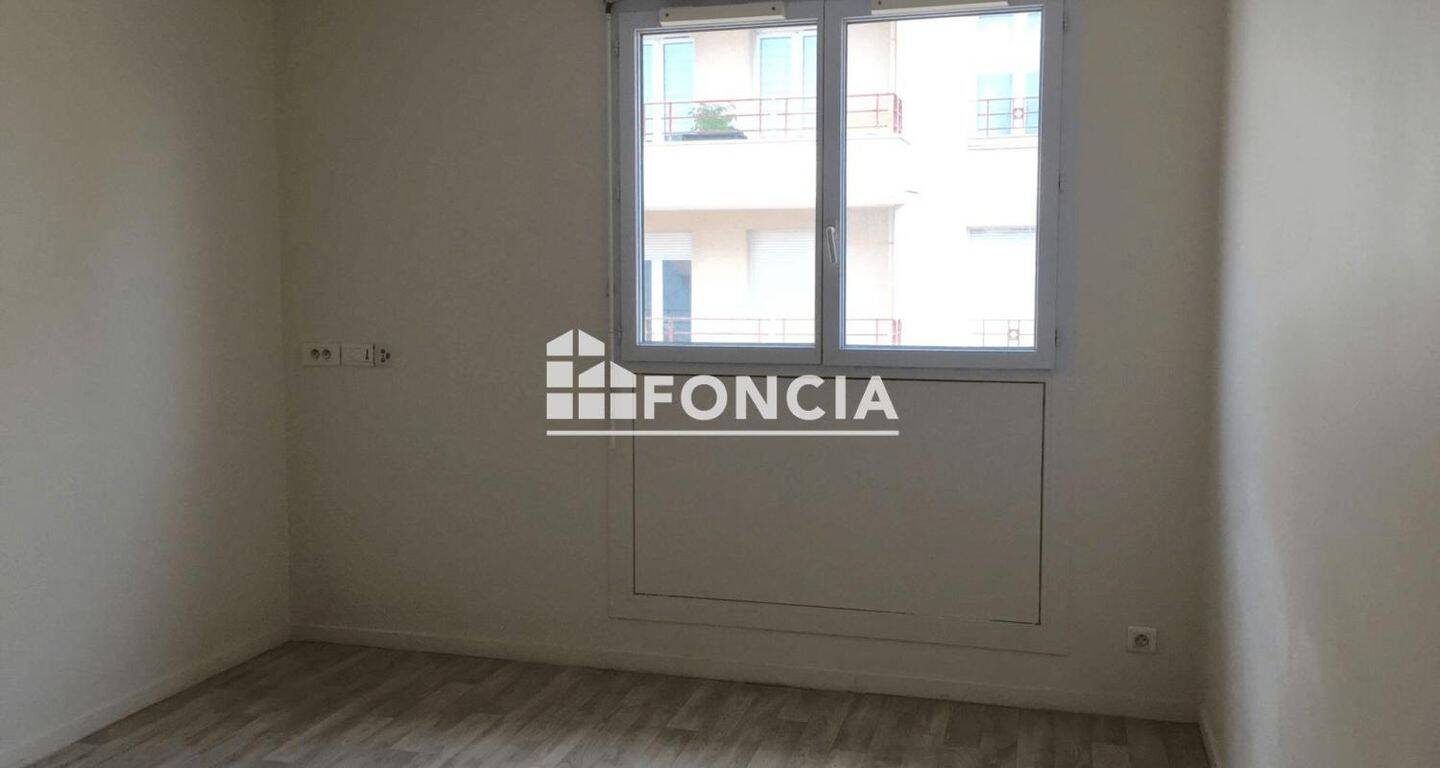 Appartement 1 pièce 19 m² · à Montrouge · 18,6 m² · 615 €