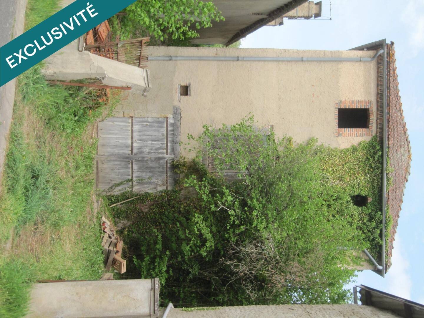 Maison 8 pièces 140 m² · à Ris · 140 m² · 26 000 €
