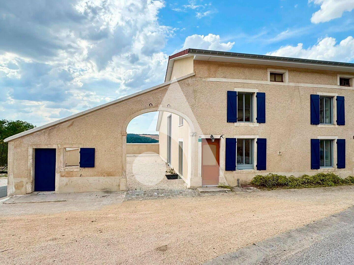 Maison 4 pièces 142 m² · à Brixey-aux-Chanoines · 141,7 m² · 800 €