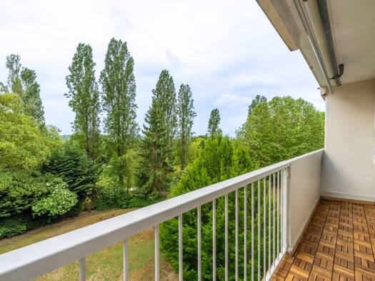 Appartement à vendre 199 000 € 4 pièces 3 chambres 70 m² Étage 3/4 Les Grands Coteaux Gagny 93220
