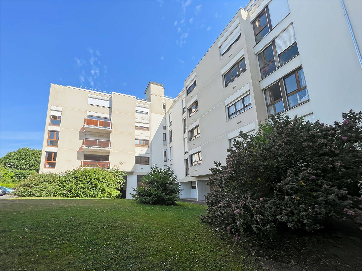 Appartement 4 pièces 81 m² · à Melun · 80,9 m² · 175 000 €