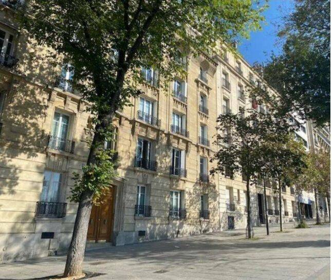 Appartement 3 pièces 56 m² · à Paris 15ème Arrondissement · 56 m² · 2 040 €