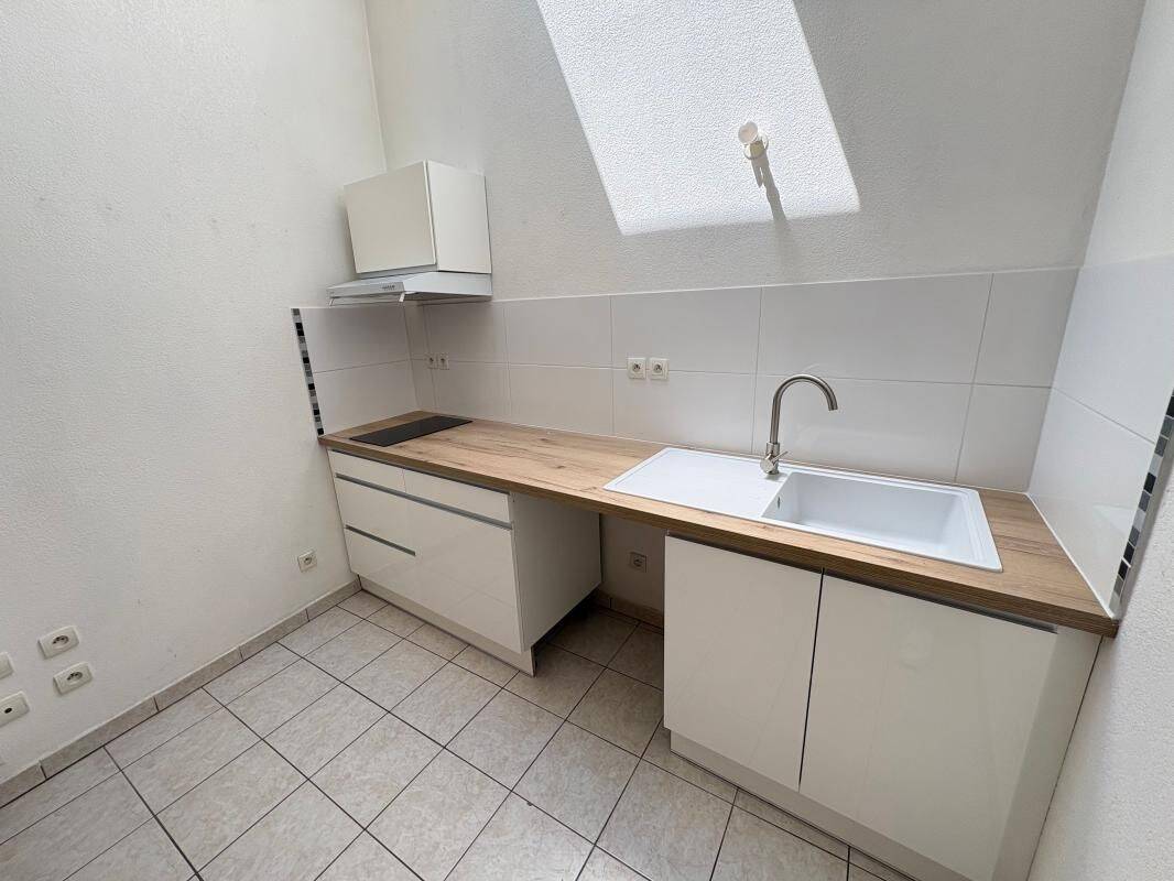 Appartement 1 pièce 33 m² · à Tallard · 32,8 m² · 400 €