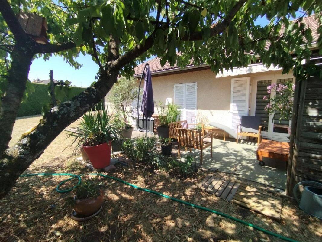 Maison 4 pièces 93 m² · à Saint-Étienne-des-Oullières · 93 m² · 1 098 €/mois