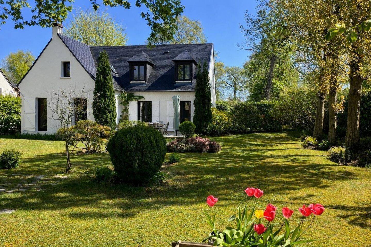 Maison 8 pièces 250 m² · à Vaucresson · 250 m² · 1 490 000 €