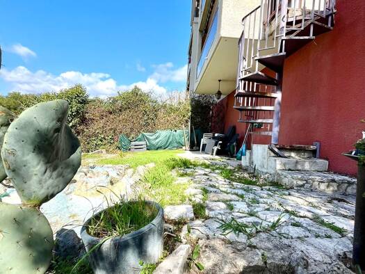 Appartement à vendre 298 000 € 3 pièces 2 chambres 76 m² RDC/2 Laghet-Peripherie La Trinité 06340