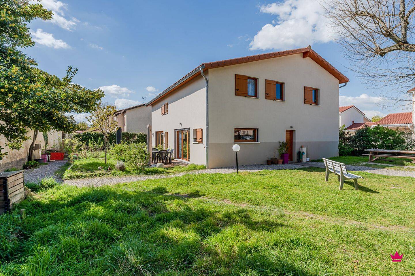 Maison 5 pièces 106 m² · à Vaulx-en-Velin · 106 m² · 355 000 €