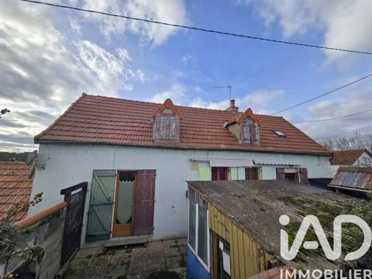 Maison à vendre 119 000 € 5 pièces 3 chambres 135 m² 1 468 m² de terrain La Madeleine Moulins 03000