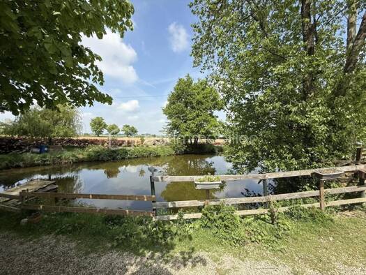 Terrain à vendre 45 000 € 2 950 m² de terrain Craon 53400