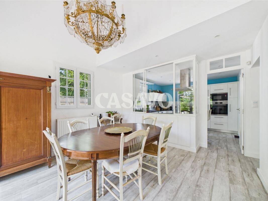 Maison 8 pièces 263 m² · à Sainte-Pazanne · 263 m² · 549 000 €