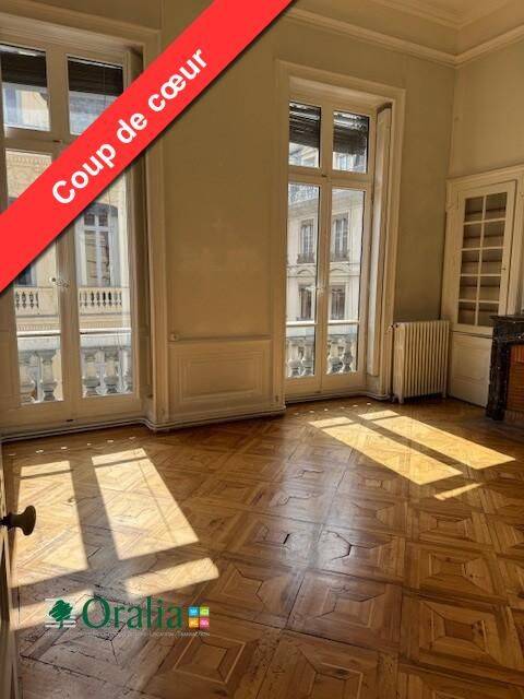 Appartement 5 pièces 134 m² · à Lyon 2ème Arrondissement · 134 m² · 2 025 €