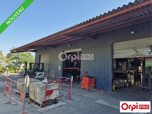 Local d'activités à louer 2 200 € 503 m² d'espace de stockage Bourg-de-Péage 26300
