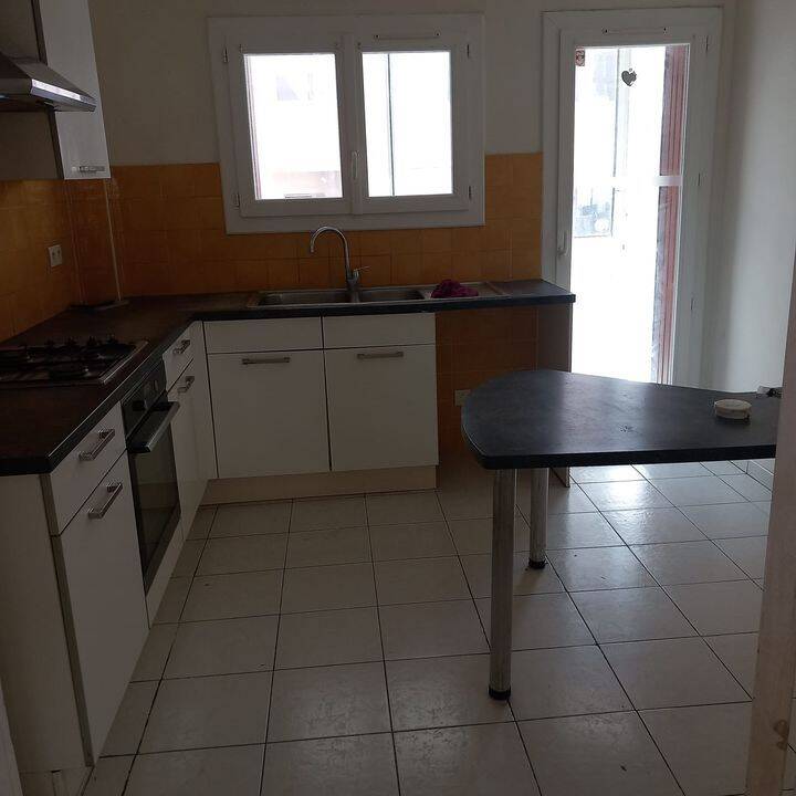 Appartement 3 pièces 65 m² · à Toulon · 65 m² · 112 000 €