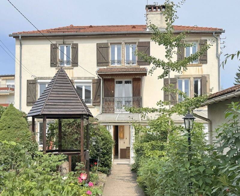Maison 7 pièces 225 m² · à Lunéville · 225 m² · 250 000 €