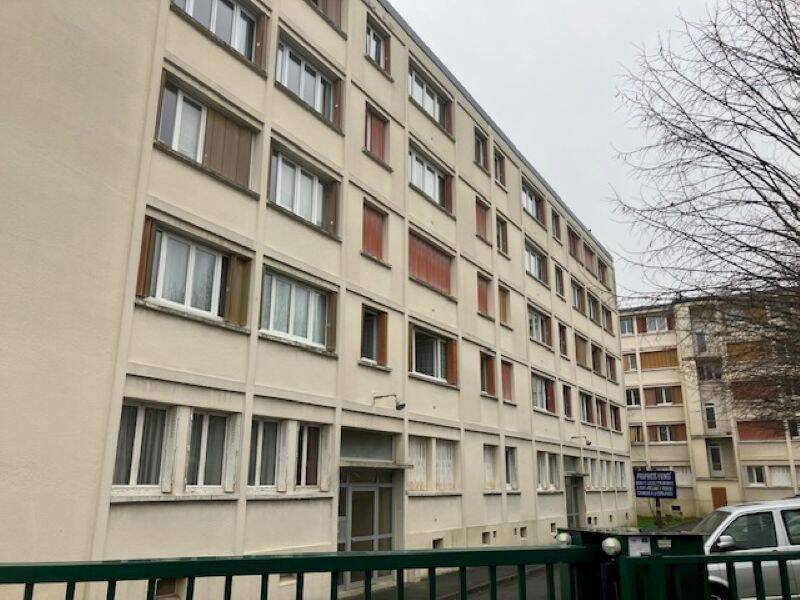 Appartement 4 pièces 77 m² · à Châtillon · 76,5 m² · 1 600 €