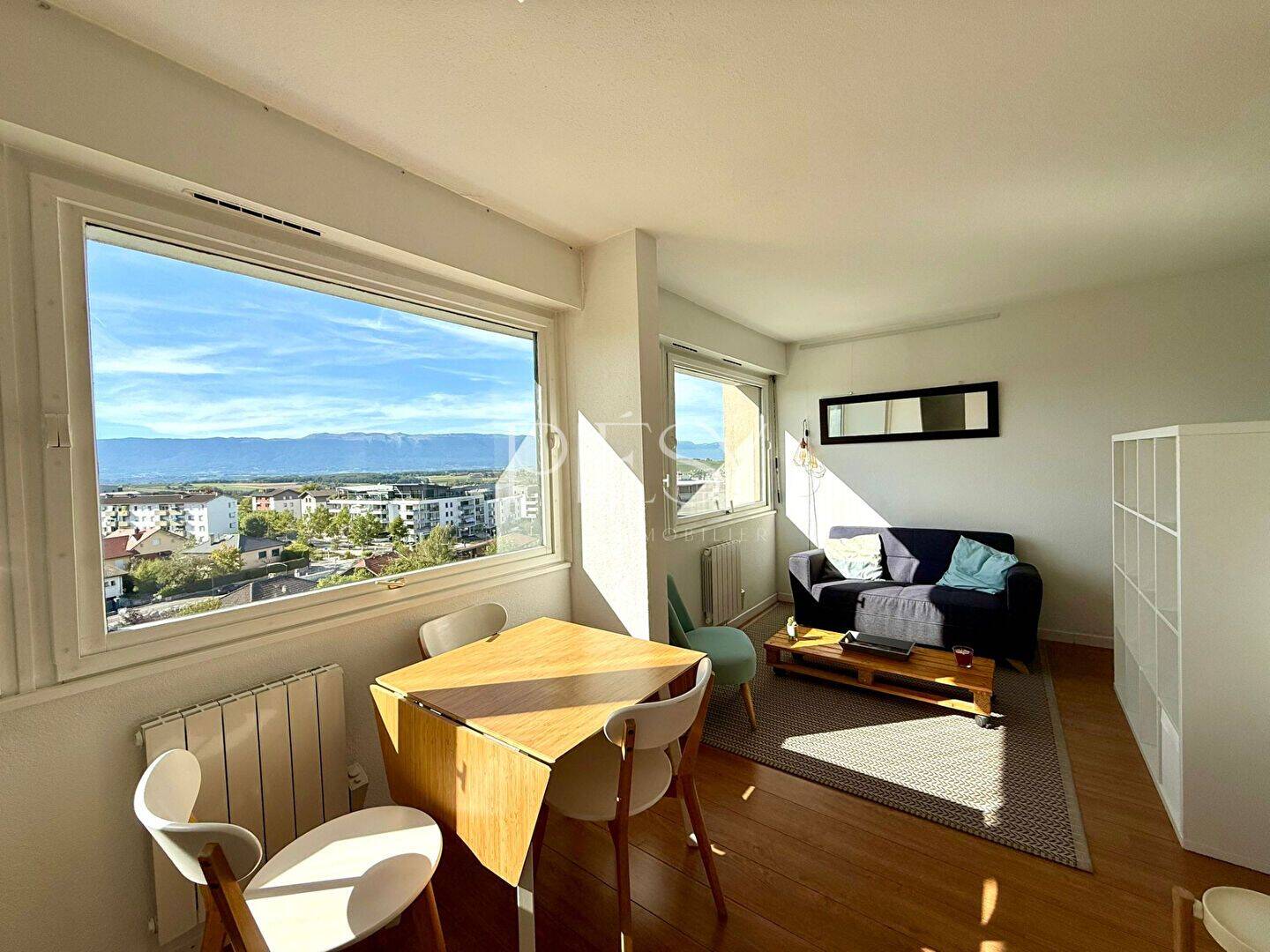 Appartement 1 pièce 36 m² · à Saint-Julien-en-Genevois · 36,3 m² · 1 180 €/mois