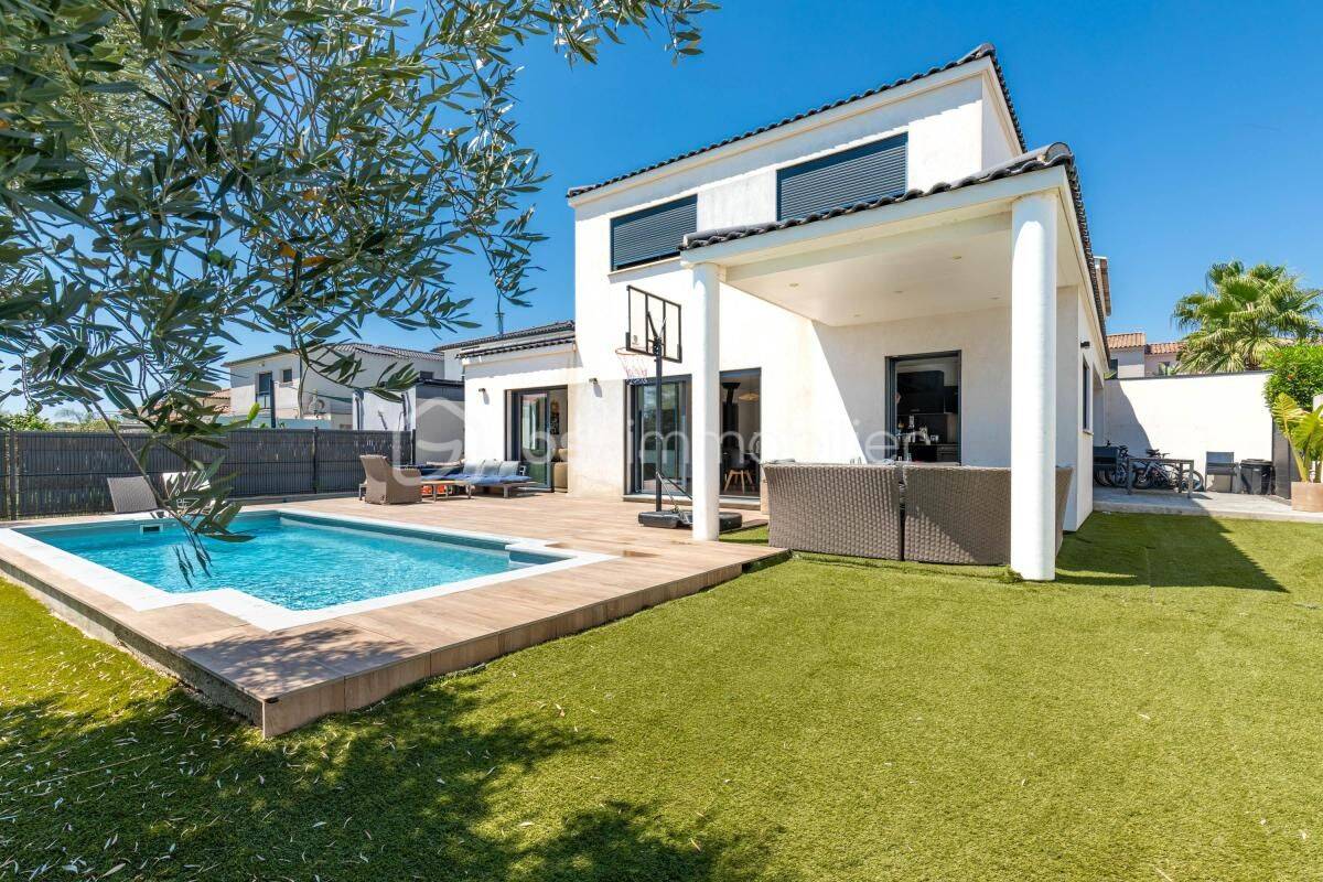 Maison 4 pièces 124 m² · à La Londe-les-Maures · 124 m² · 750 000 €