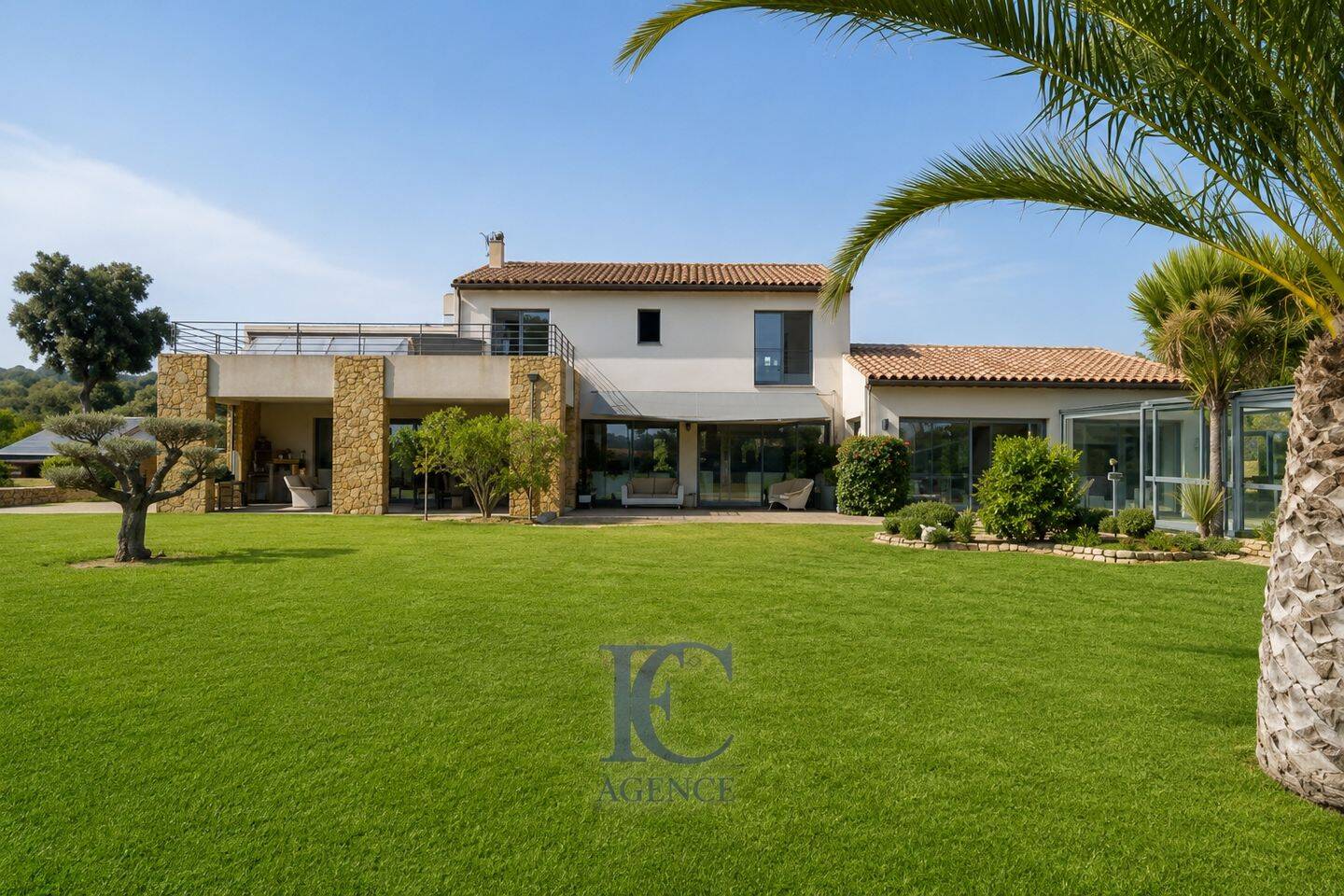 Maison 12 pièces 232 m² · à La Cadière-d'Azur · 232 m² · 1 800 000 €