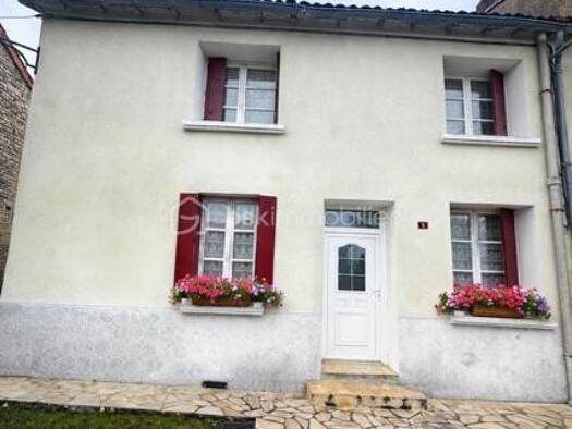 Maison à vendre 76 000 € 5 pièces 3 chambres 85 m² Aunac 16460