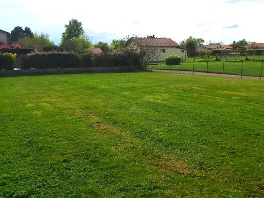 Terrain constructible à vendre 69 000 € 931 m² de terrain Chaveyriat 01660