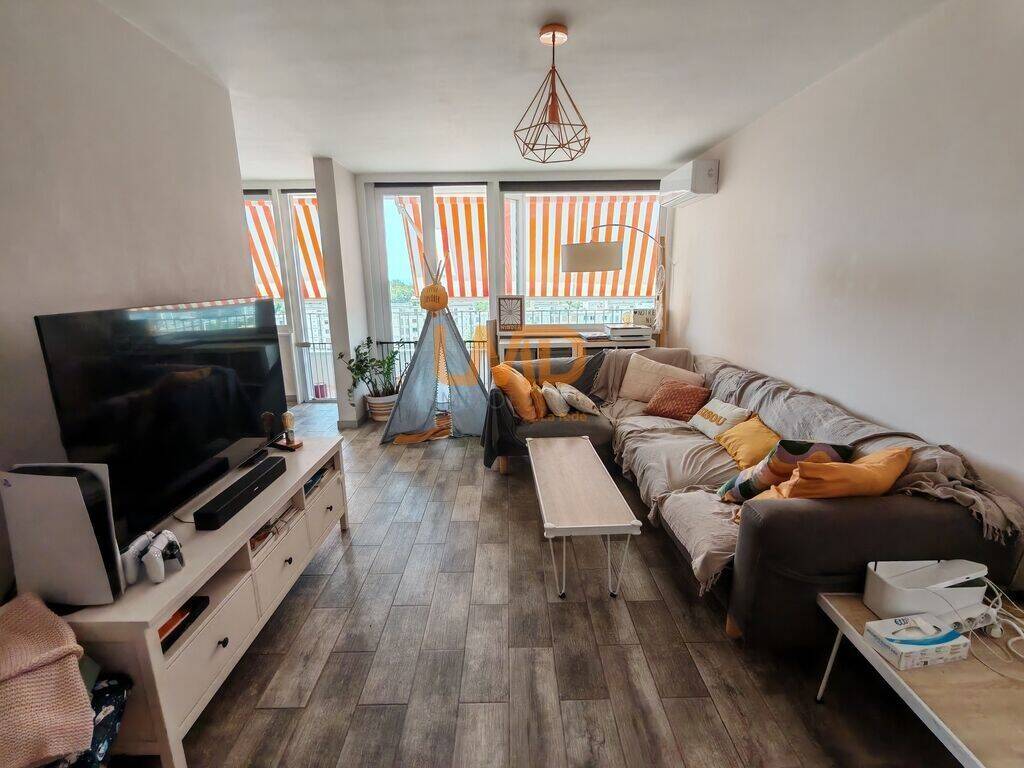 Appartement 5 pièces 84 m² · à Marseille 9ème Arrondissement · 83,7 m² · 239 000 €