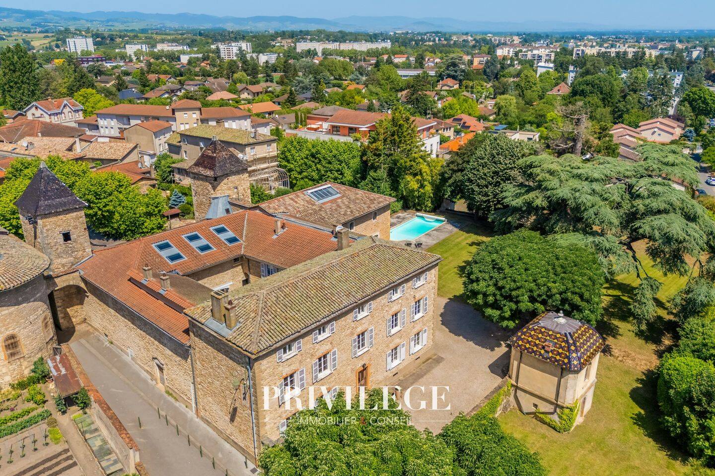 Maison 18 pièces 200 m² · à Limas · 200 m² · 2 290 000 €
