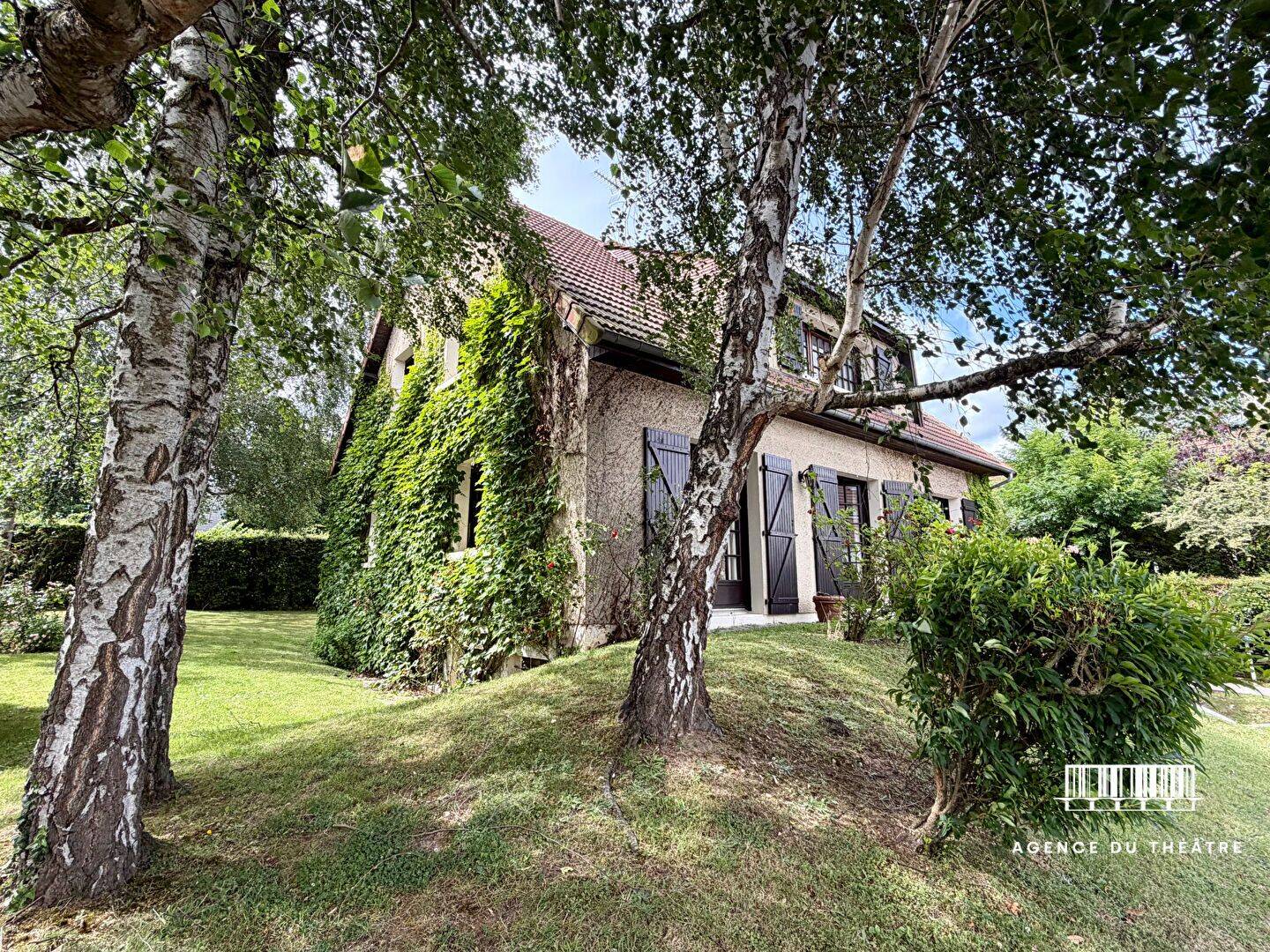 Maison 9 pièces 205 m² · à Louvigny · 204,6 m² · 379 800 €