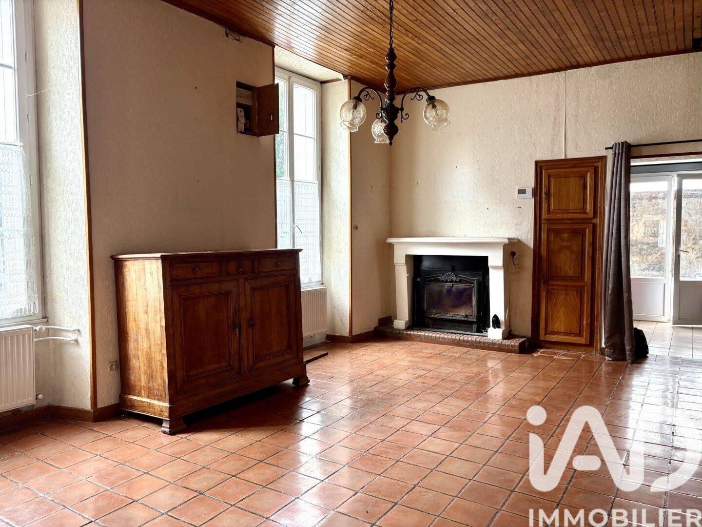 Maison 6 pièces 161 m² · à Châteauneuf-sur-Charente · 161 m² · 149 000 €
