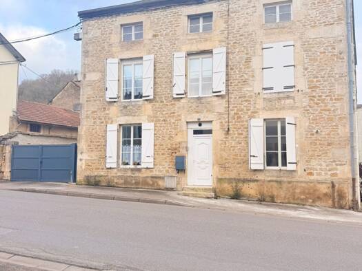 Immeuble à vendre 195 000 € 215 m² Nogent 52800