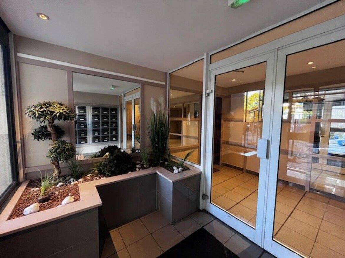 5 pièces 104 m² · à Besançon · 104 m² · 1 100 €