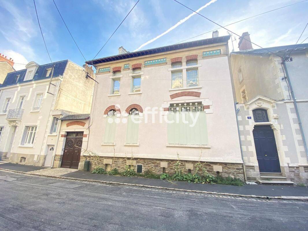 Maison 11 pièces 241 m² · à Nantes · 240,8 m² · 1 529 750 €