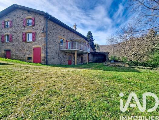 Maison à vendre 475 000 € 6 pièces 5 chambres 167 m² 850 m² de terrain Ville-sur-Jarnioux 69640