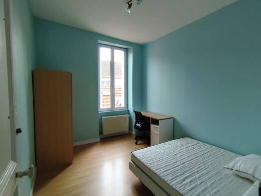 Colocation à louer - logement étudiant 295 € 2 pièces 1 chambre 1er étage Saint Laurent-Molette Le Creusot 71200