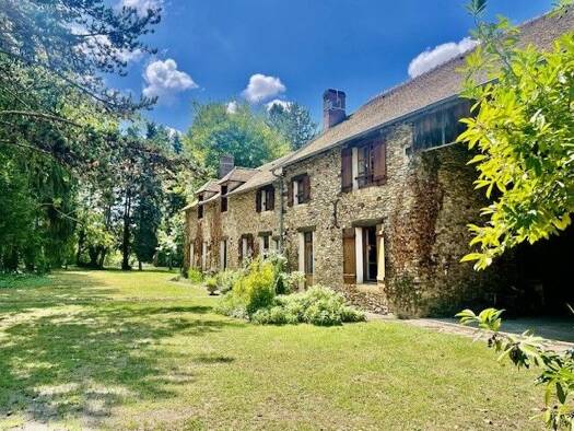 Maison à louer 3 000 € 10 pièces 4 chambres 300 m² 5 000 m² de terrain Adainville 78113