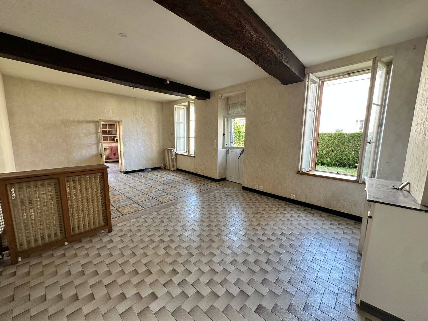 Appartement 4 pièces 80 m² · à Fay-aux-Loges · 80 m² · 99 000 €