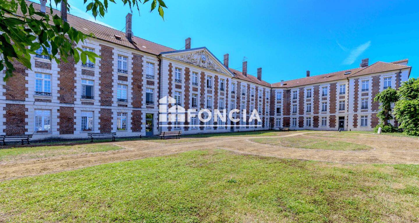 Appartement 5 pièces 149 m² · à La Fère · 148,7 m² · 76 900 €