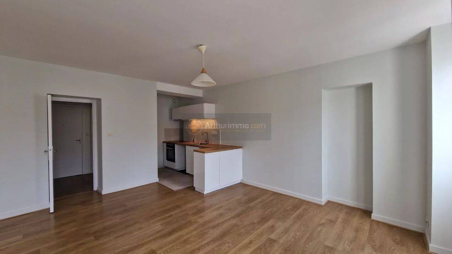 Appartement 5 pièces 66 m² · à Brest · 66,1 m² · 740 €